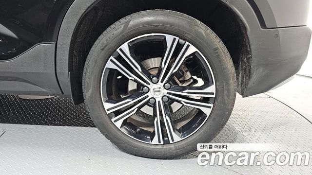 Volvo XC40 2022 — photo 5