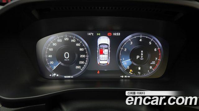 Volvo XC40 2022 — photo 8