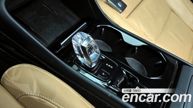 Volvo XC40 2022 — photo 9
