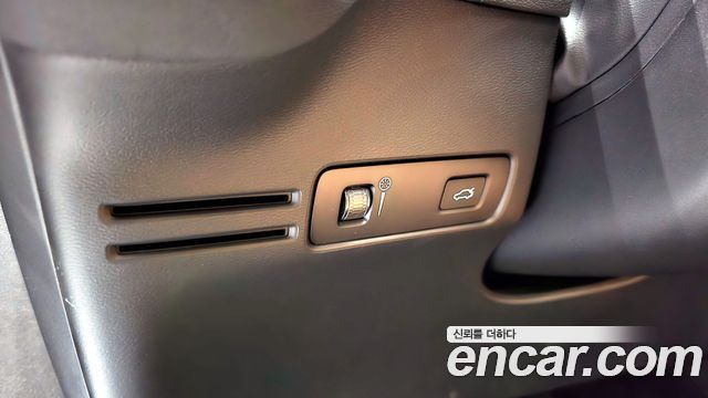 Volvo XC40 2022 — photo 16