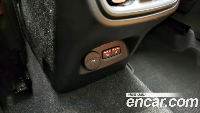 Volvo XC40 2022 — photo 17