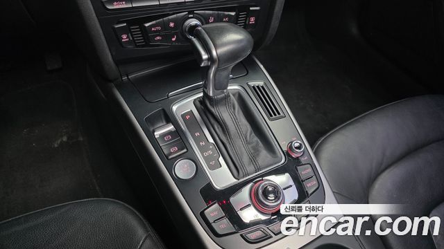 Audi A4 2015 — photo 9