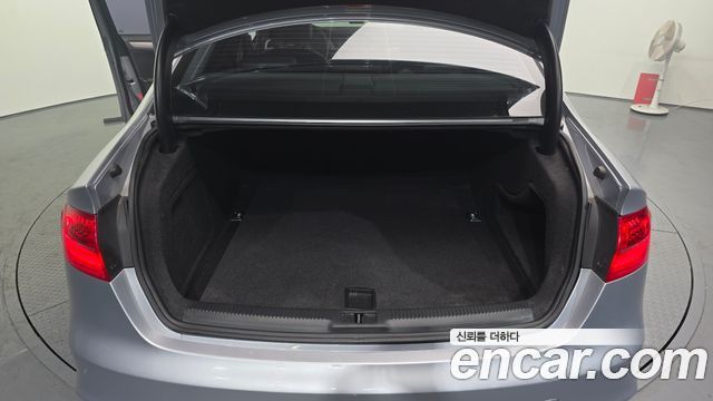 Audi A4 2015 — photo 20