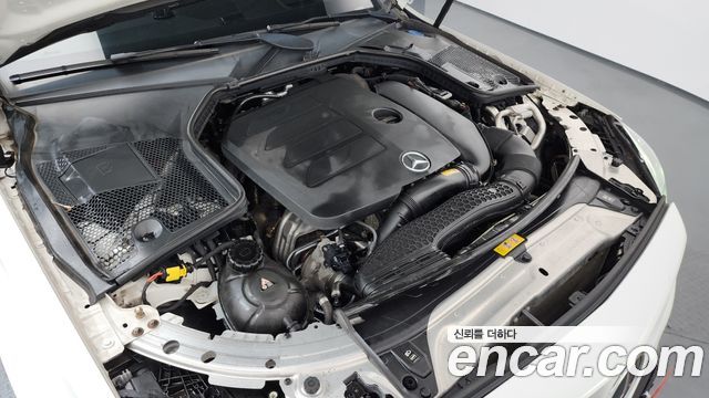 Mercedes-Benz C-Class 2022 — photo 6
