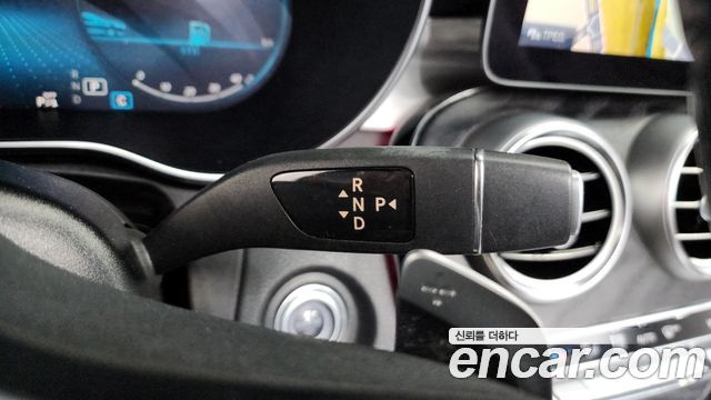 Mercedes-Benz C-Class 2022 — photo 9