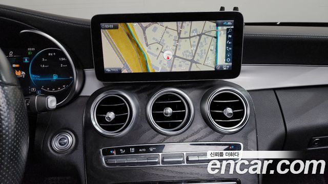 Mercedes-Benz C-Class 2022 — photo 16
