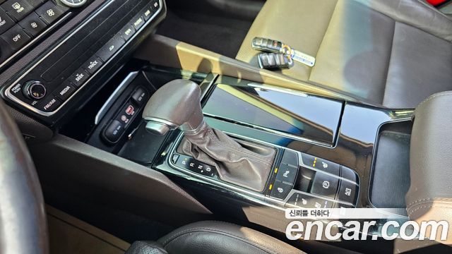 Kia K7 2016 — photo 9