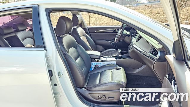 Kia K7 2016 — photo 12