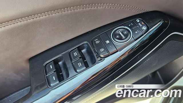 Kia K7 2016 — photo 13