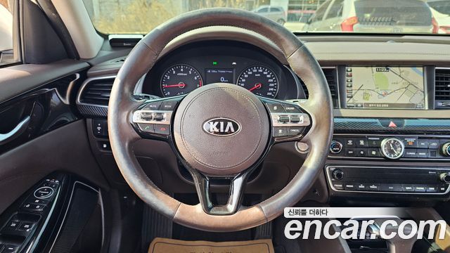 Kia K7 2016 — photo 15
