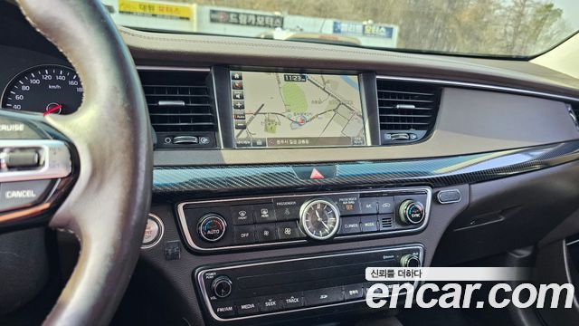 Kia K7 2016 — photo 16