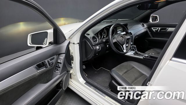 Mercedes-Benz C-Class 2014 — photo 11