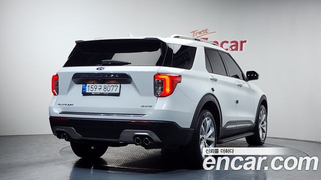 Ford Explorer 2021 — photo 2
