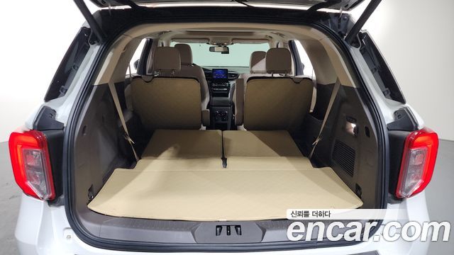 Ford Explorer 2021 — photo 20