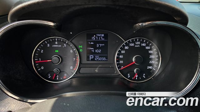 Kia K3 2015 — photo 8