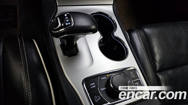 Jeep Cherokee 2015 — photo 9