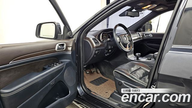 Jeep Cherokee 2015 — photo 10