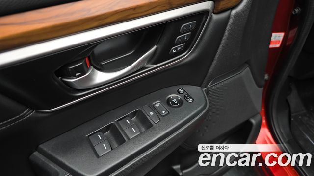 Honda CR-V 2019 — photo 17