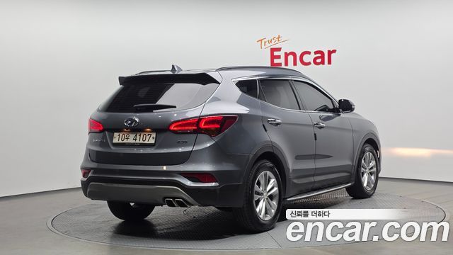 Hyundai Santafe 2018 — photo 2