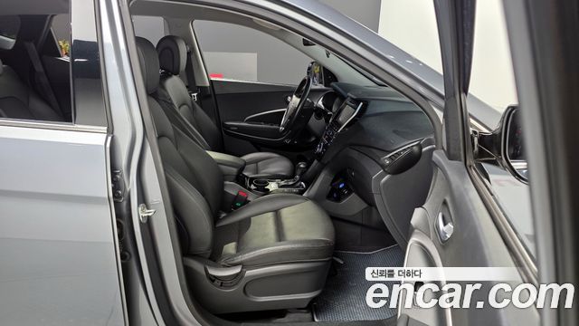 Hyundai Santafe 2018 — photo 11