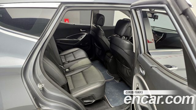 Hyundai Santafe 2018 — photo 12