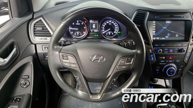 Hyundai Santafe 2018 — photo 13