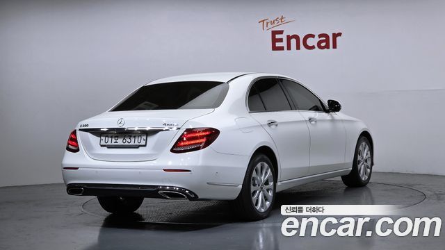 Mercedes-Benz E-Class 2018 — photo 2