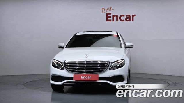 Mercedes-Benz E-Class 2018 — photo 3