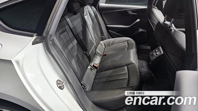 Audi A5 2019 — photo 12