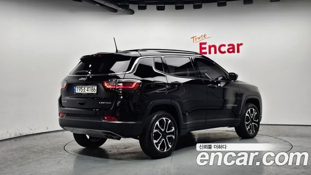 Jeep Compass 2022 — photo 2