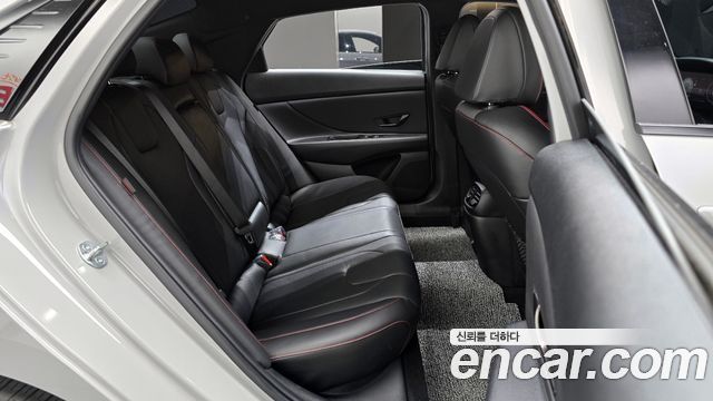 Hyundai AVANTE 2024 — photo 12