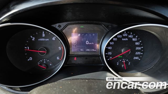 Kia Canival 2015 — photo 8