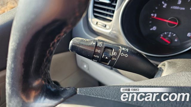 Kia Canival 2015 — photo 14