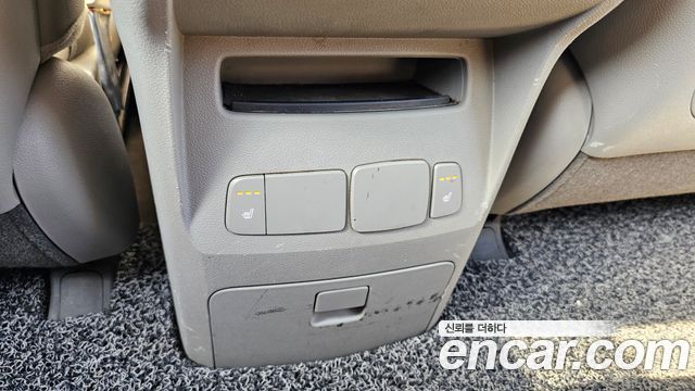 Kia Canival 2015 — photo 19