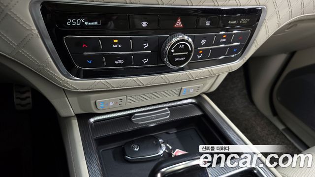 KG Mobility Rexton 2021 — photo 16
