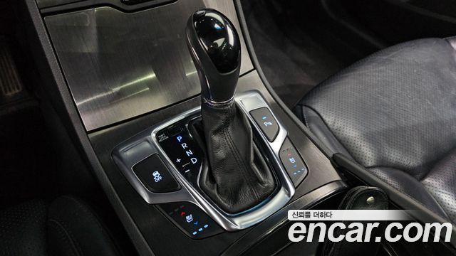 Hyundai Grandeur 2016 — photo 9