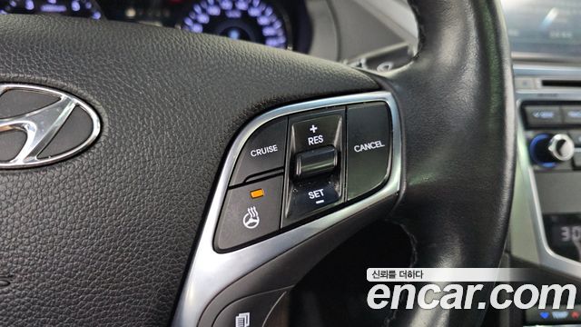 Hyundai Grandeur 2016 — photo 18