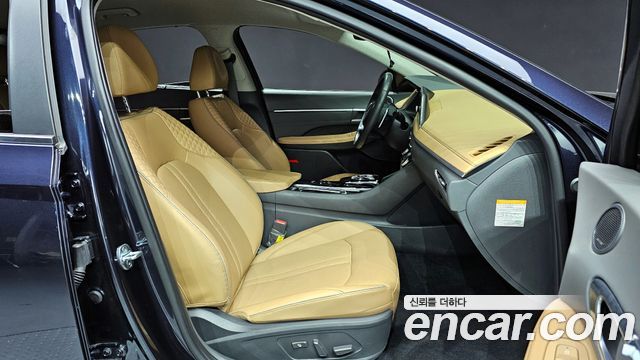 Hyundai Sonata 2022 — photo 10