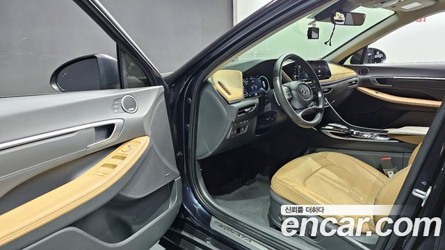 Hyundai Sonata 2022 — photo 11