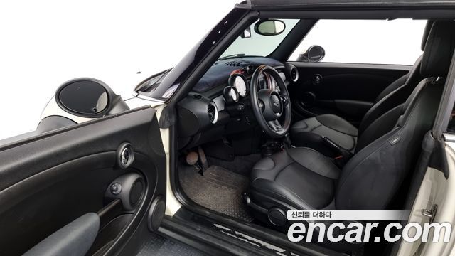 Mini Cooper Convertible 2014 — photo 11