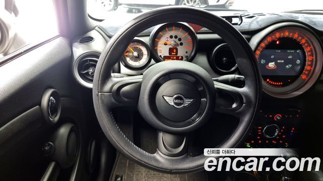 Mini Cooper Convertible 2014 — photo 13
