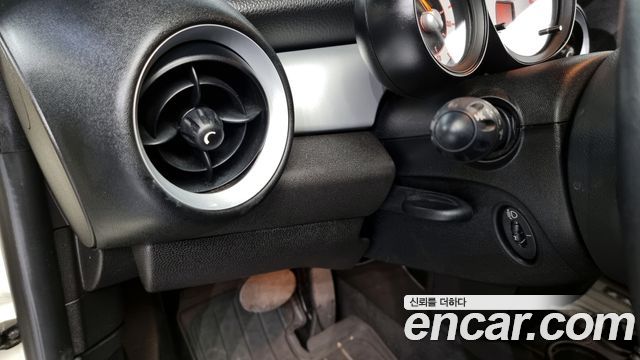 Mini Cooper Convertible 2014 — photo 17