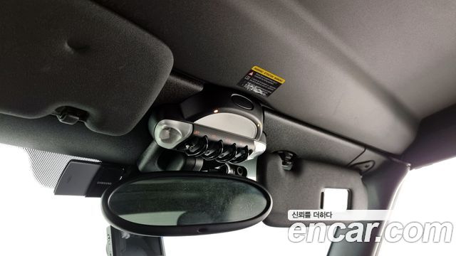 Mini Cooper Convertible 2014 — photo 20
