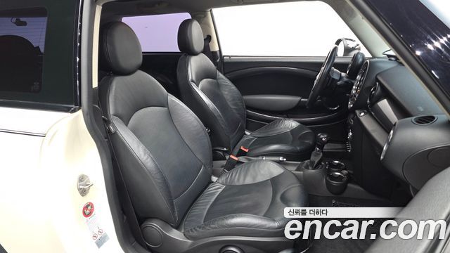 Mini Cooper 2011 — photo 11