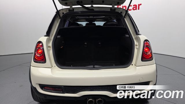 Mini Cooper 2011 — photo 19