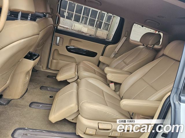 Kia Canival 2019 — photo 14