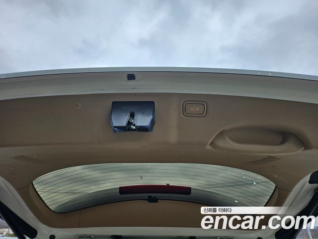 Kia Canival 2019 — photo 16