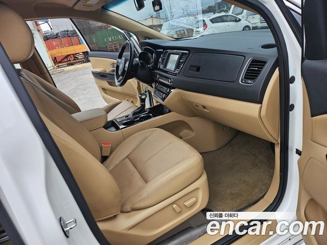 Kia Canival 2019 — photo 19