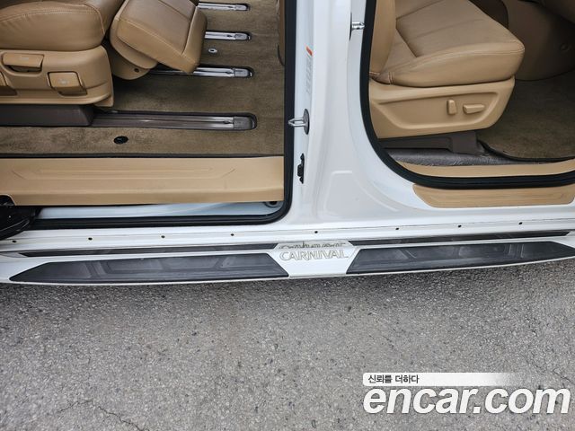 Kia Canival 2019 — photo 20
