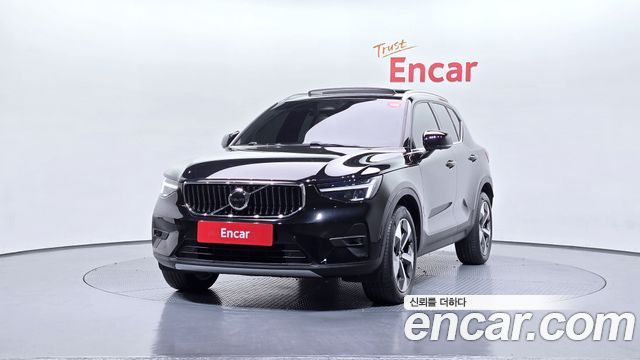 Volvo XC40 2023 — photo 3